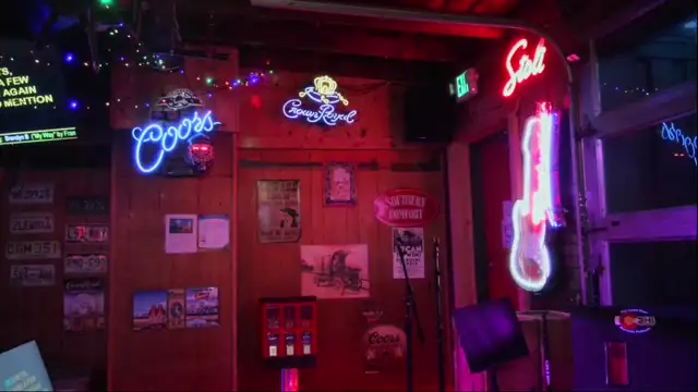 Live Sunday and Wednesday 8-12 Morrison Holiday Bar  on 02-Jul-25-22:15:04