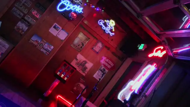 Live Sunday and Wednesday 8-12 Morrison Holiday Bar  on 20-Aug-25-20:13:16