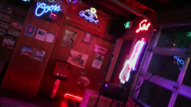 Live Sunday and Wednesday 8-12 Morrison Holiday Bar  on 17-Sep-25-20:17:46