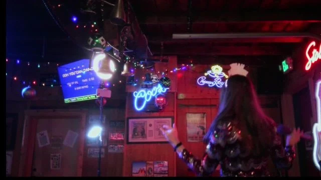 Live Sunday and Wednesday 8-12 Morrison Holiday Bar  on 31-Dec-25-20:07:39